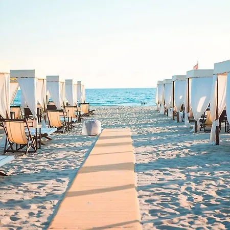 Great Private For Family Holidays And Cultural Outings Near Dei Marmi Recommended Villa Marina di Pietrasanta